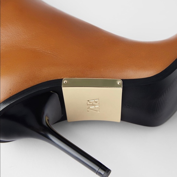 (SOLD) Zara Leather Square Toe Ankle Boots - Picture 7 of 7